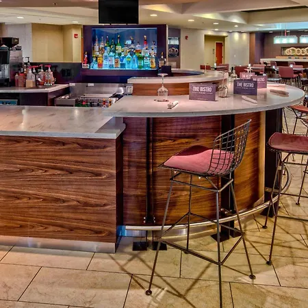 Courtyard By Marriott Springfield-2
