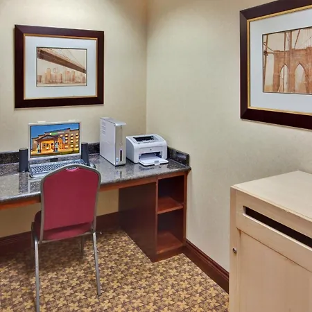 Holiday Inn Express Hotel & Suites Brockville By Ihg-3