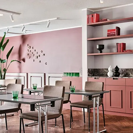 Crowne Plaza Vienna By Ihg-2