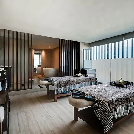 Harris Hotel Seminyak-3