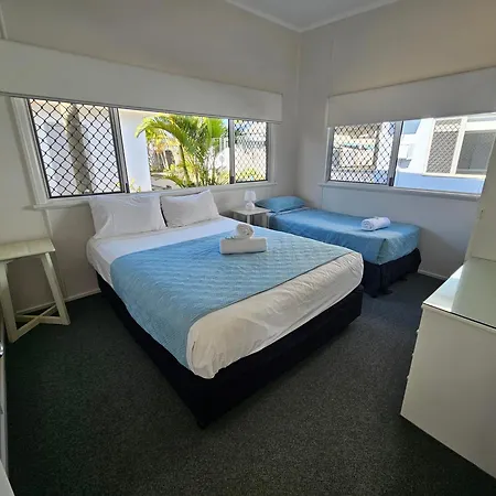 Bargara Gardens Boutique Villas-3