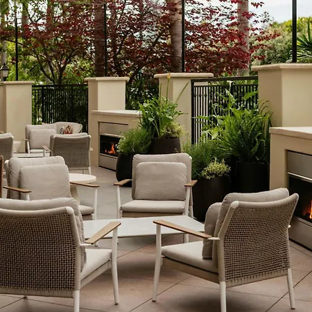 Courtyard By Marriott Anaheim Theme Park Entrance-3