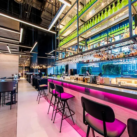 Yotel Singapore Orchard Road-2