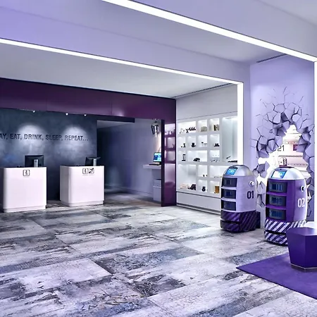 Yotel Singapore Orchard Road-3