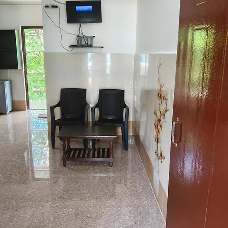 Leon Hide Out Guest House-2