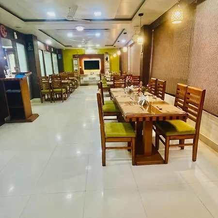 Pemaling Lords Eco Inn Guwahati-2