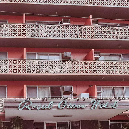 Royal Grove Waikiki-3