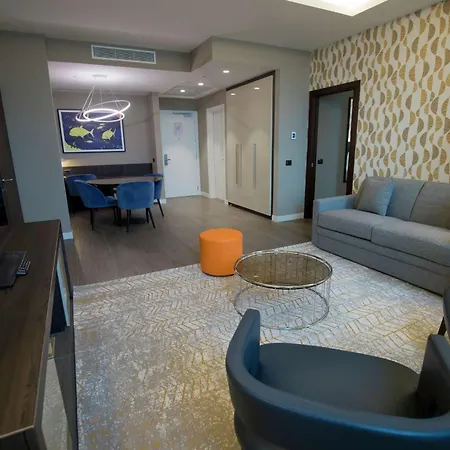 Doubletree By Hilton Pointe-Noire City Centre-3