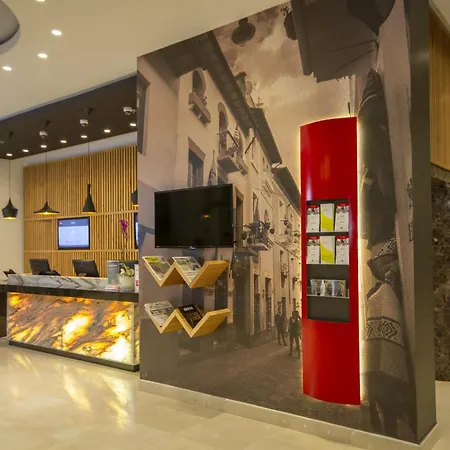 Ibis Quito-3