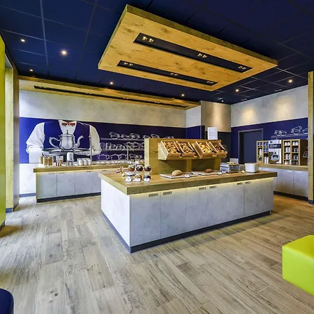 Ibis Budget Bremen City Center-3