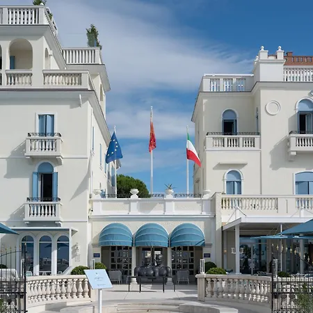 Casa Bianca Al Mare-2