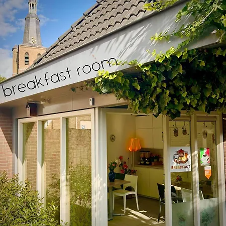 Rooi Bij de Knoptoren B&B-3