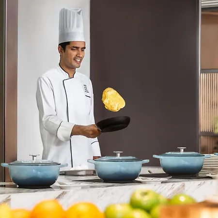 Novotel Bur Dubai - Healthcare City-3