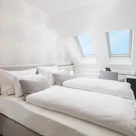 Best Western Plus Celebrity Suites-2