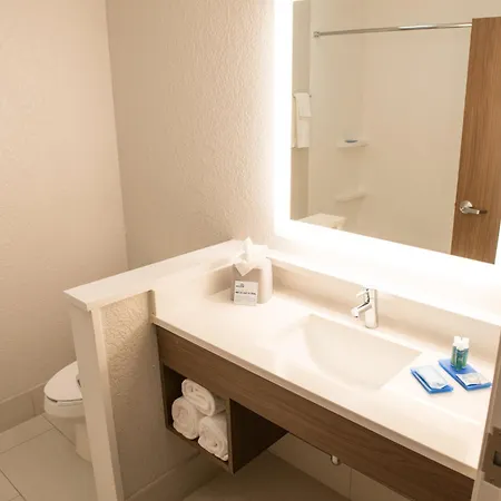 Holiday Inn Express & Suites - Warsaw - E Center By Ihg-3