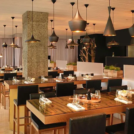 Sanderson London-3