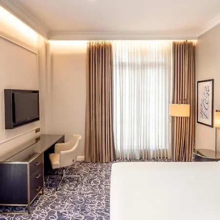 Hilton London Euston-2