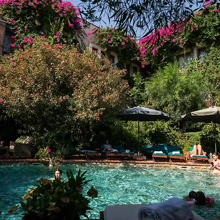El Vino Hotel & Suites-2
