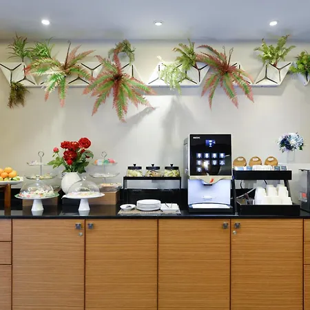 Centre Point Plus Hotel Pratunam-2