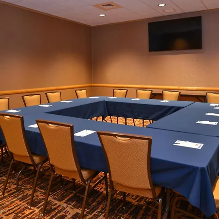 Holiday Inn Express Breezewood By Ihg-2