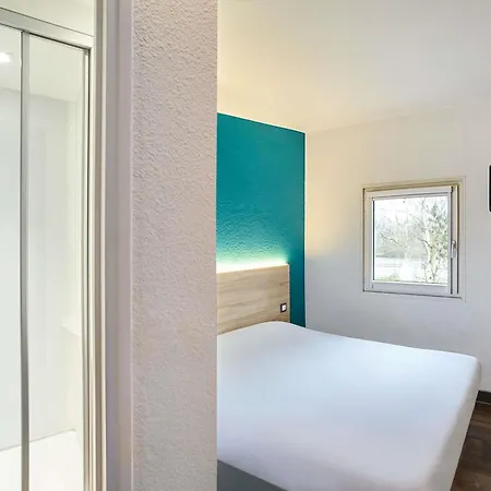 Hotelf1 Antibes Sophia Antipolis-2