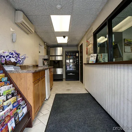 Americas Best Value Inn - Port Jefferson Station - Long Island -New York - 11776-3