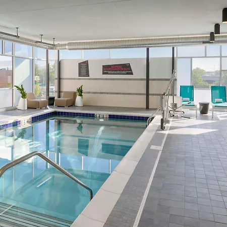 Aloft By Marriott Columbus University District-3