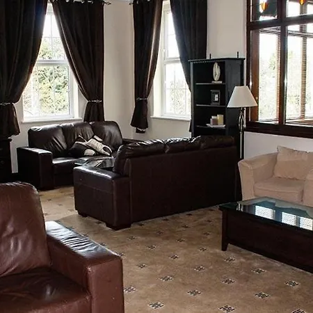 Round Tower Hotel-2