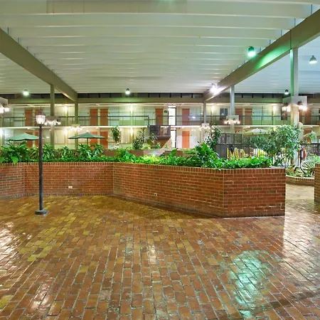 Ramada By Wyndham Indiana-2