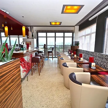 G.H. Knoll "Proellhofer" Cafe Bar Hills-2