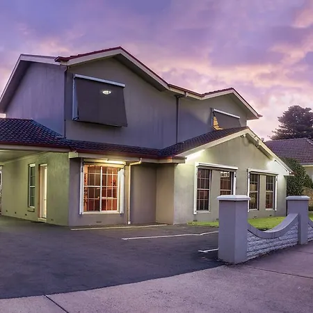Redwood Manor Motel Apartments-3