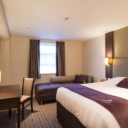 Premier Inn Lancaster-3