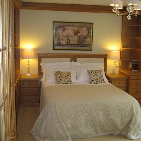 Gardeners Cottage B And B-2