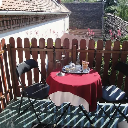 Guest house Ringhofer Vendégház-2