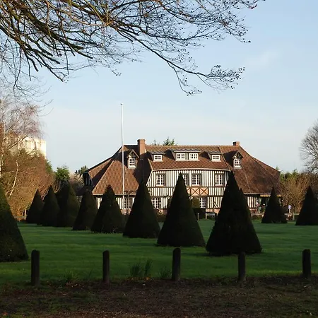 Golf Hotel-3