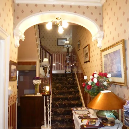 Macdonald House-3