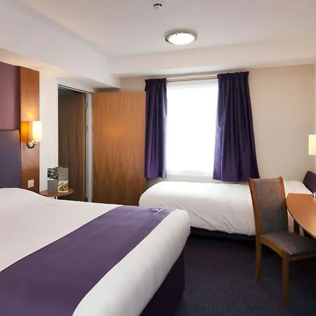 Premier Inn Chesterfield North-3