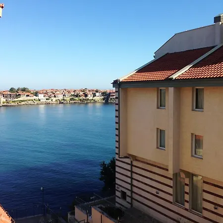 Hotel Parnasse-3
