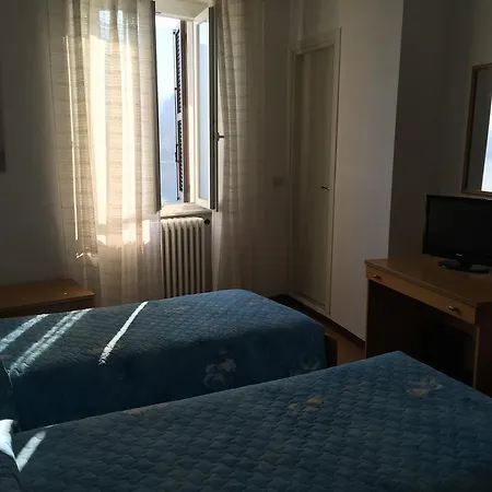 Hotel Plinio-3