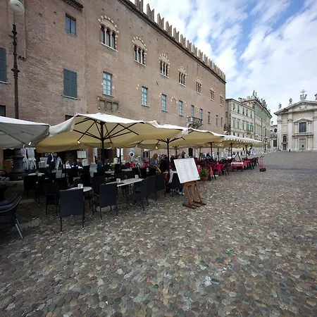 Palazzo Castiglioni Luxury Suite And Rooms-3