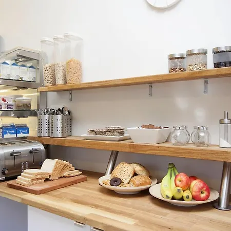 Kef Guesthouse By Keflavik Airport-2