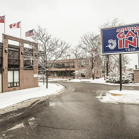 Mississauga Gate Inn-3