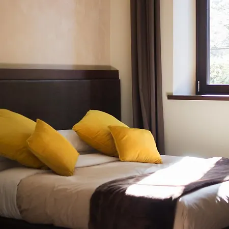 Arena Luxury Rooms-3