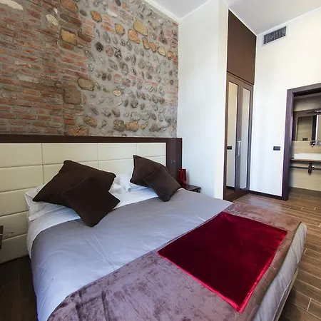 Arena Luxury Rooms-2