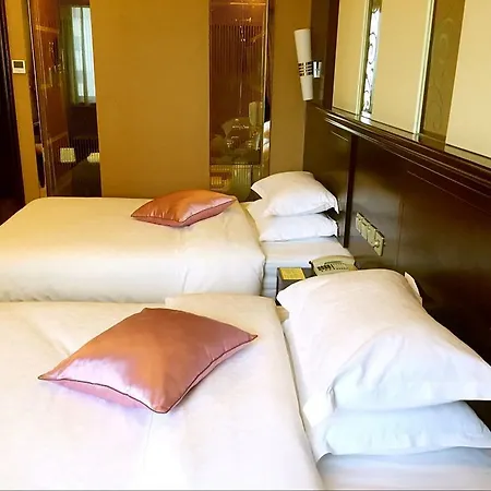 Green Land Hotel-3