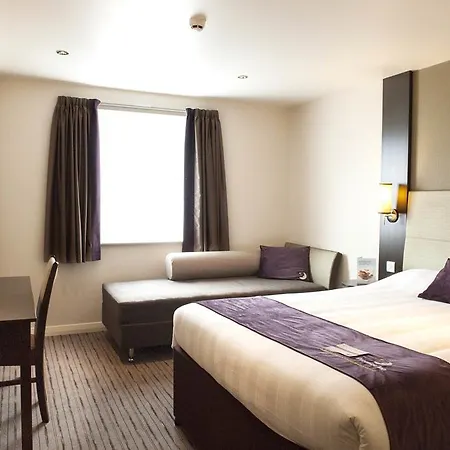 Premier Inn London Wandsworth-2
