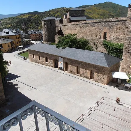 Hostal Virgen De La Encina-3