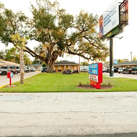 Economy Inn-2