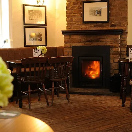 Queens Arms Country Inn-3