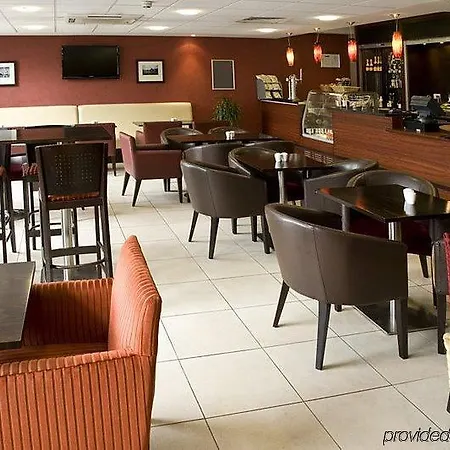 Premier Inn London City - Tower Hill-2